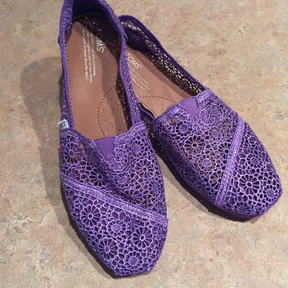 purple lace toms